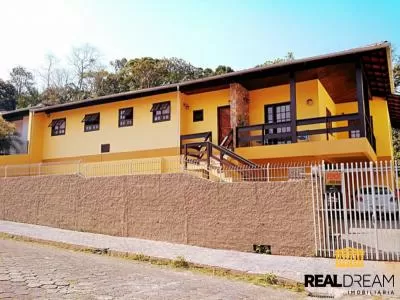 Casa 4 dormitórios Água Verde - Blumenau, SC