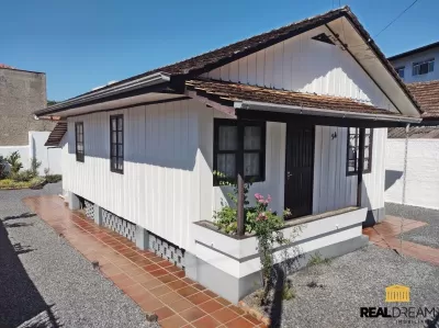 Casa 2 dormitórios Água Verde - Blumenau, SC