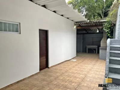 Fundos da casa