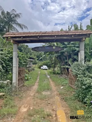 Portal de entrada do sítio