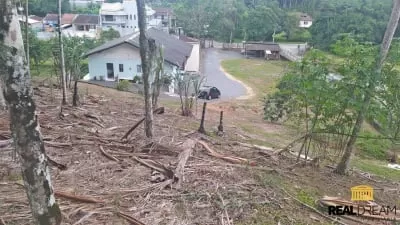 Vista dos fundos do terreno