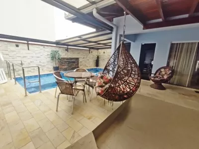 Área de festa e piscina