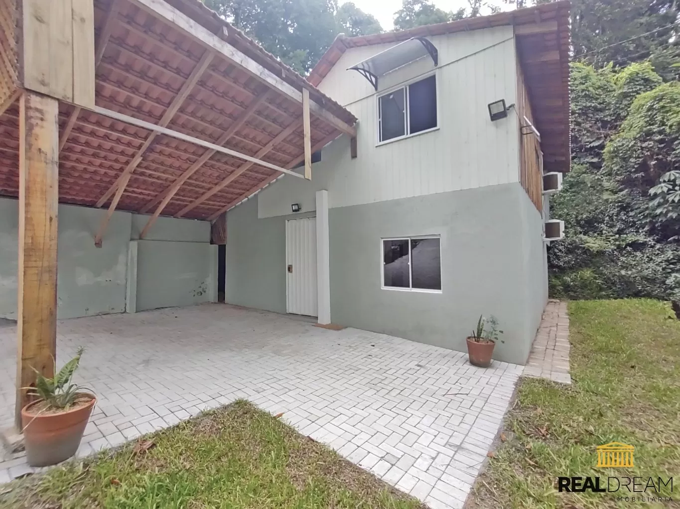 Casa 2 dormitórios Centro - Blumenau, SC